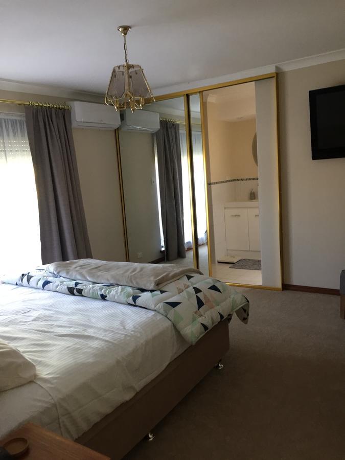 Murdoch Station Bed & Breakfast Perth Kültér fotó